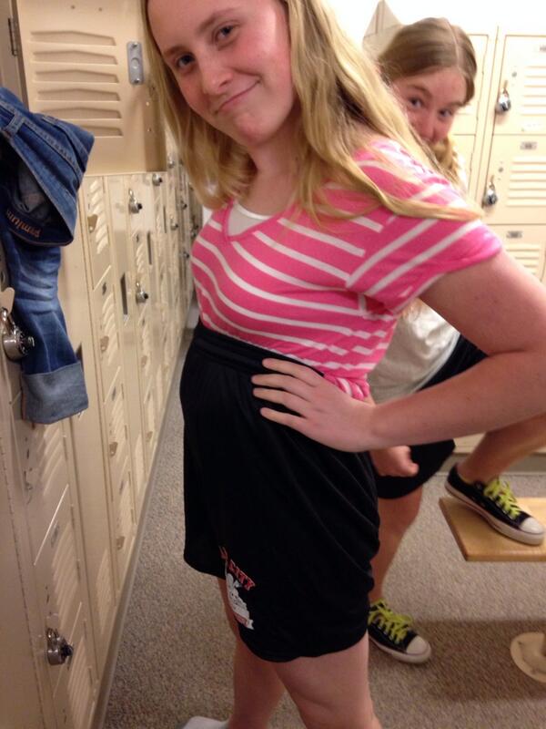 hhannahfhall's tweet photo. High waisted shorts am I right? @MikelleO23 http://t.co/5SeneVAe3h