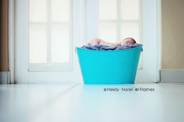 heidynorel's tweet image. ¡Mirando a este chico por enésima vez entre ayer y hoy! #FramesPR