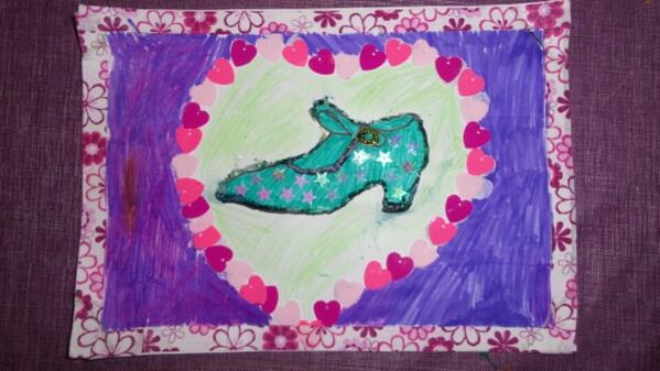 Wie heeft volgens jou de mooiste tekening? Stem mee op facebook.com/pages/Am%C3%A9…
Tekening 2 is van Hannah