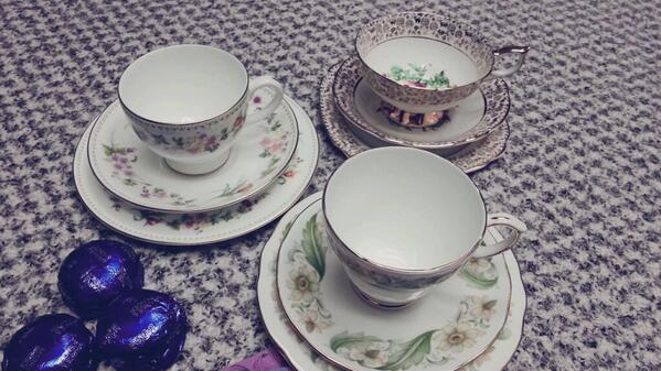 wowkwk's tweet photo. 나한테 주는 화이트데이선물,  어쩜이리 딱 맞춰 왔을꼬. 직접 보니 더 예쁘다. http://t.co/SPp9X07KC8