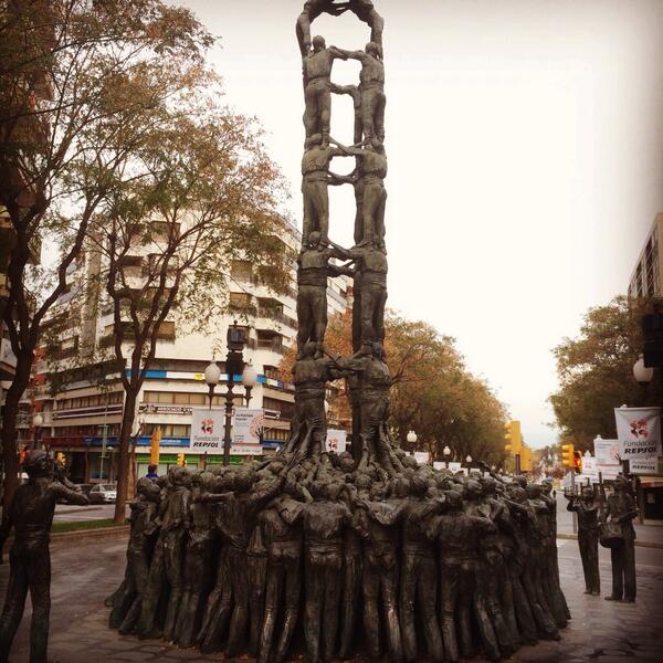 boye111's tweet photo. Tarragona a las 8 d la mañana después d trabajar😓😓 http://t.co/e2yW3eorvN