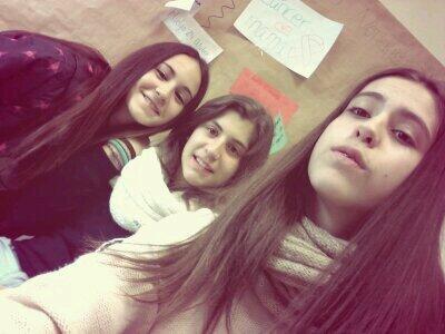 camsgr1's tweet photo. Las mas guapas del grupo @Marta_Allue  @ElenaaMaartin @mariinacorts http://t.co/zr4cV7VDuI