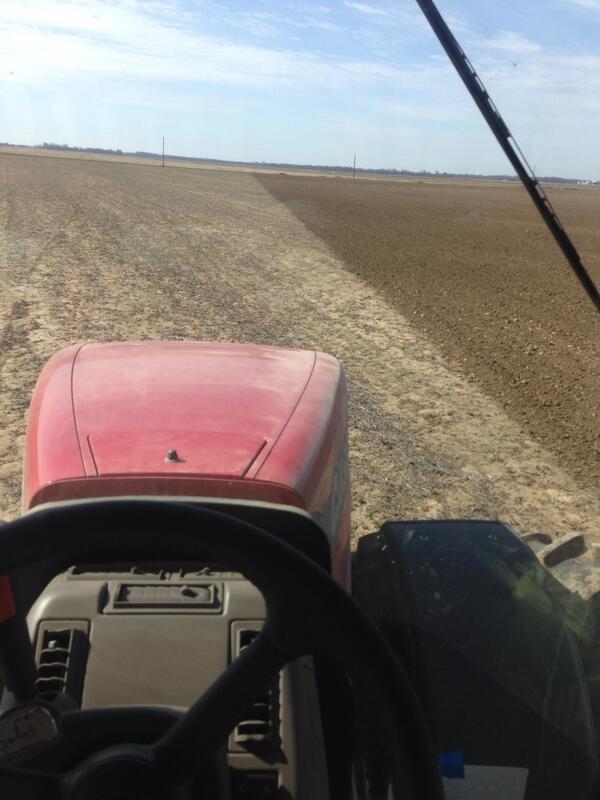 jodymack02's tweet photo. Pretty day, smooth ride, and good sound system http://t.co/lBYGuR0wHj