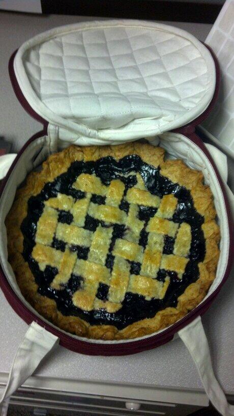 Shanahoo's tweet photo. @BettyCrocker you know it!  #PiDay #PieDay #blueberry #pie #allbuttercrust http://t.co/ACkNmnkFbj