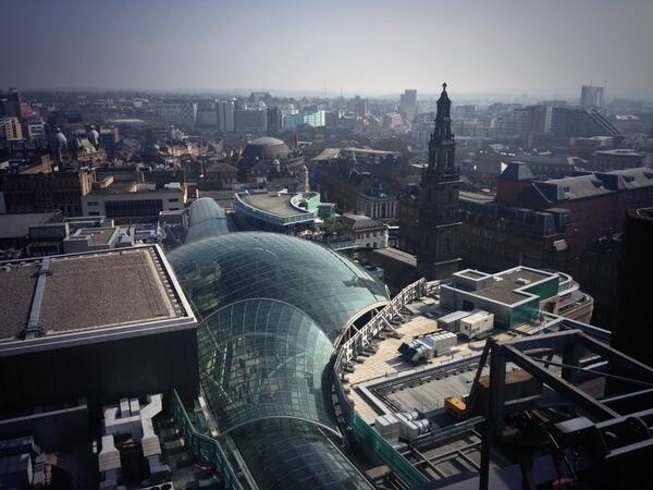 FSI_Facilities's tweet photo. This was our office for the day. Beautiful blue sky over Leeds. http://t.co/4ZnXAEW0Im