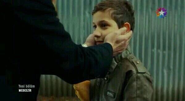 Medcezir böyle daha güzel 👏 <a href="/SrnySrkyResmi/">Serenay Sarıkaya</a>