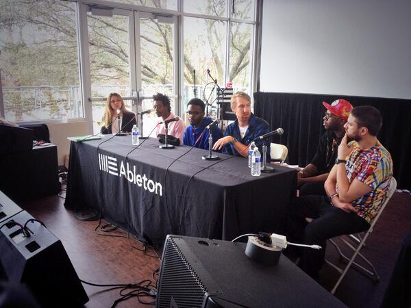 Ableton's tweet photo. Talking prod workflow w @Knxwledge @PYRAMIDVRITRA & @chromecanyon of @stonesthrow #AbletonSpaces @Dubspot http://t.co/sBgJ8buaMH