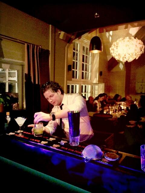 Onze cocktailbar bij de Dine &amp; Dance avond!