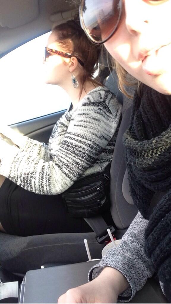 Zoffmaann's tweet photo. Partay #party #itsfriday http://t.co/MDlTDZzN0d