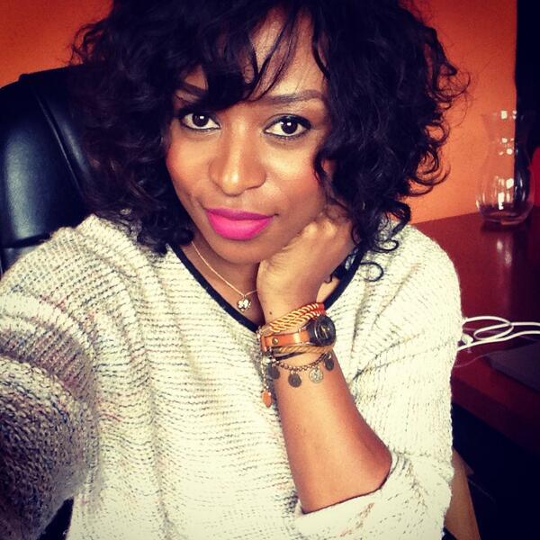 ZeeDjzhee's tweet photo. @djzinhle be looking hot hot hot! Jerrr I like:D http://t.co/kyw9BXSOrC