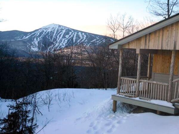 mainehuts's tweet photo. Photo of the week: dramatic view of @SugarloafMaine from #StrattonBrook #Hut, captured by recent guest, Kate Reeves! http://t.co/r1RlYt6tQk