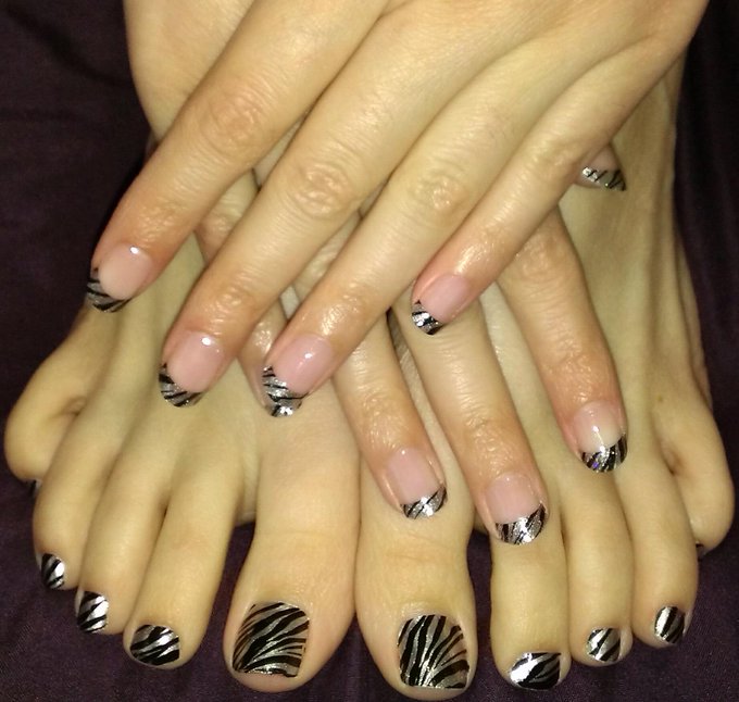 New nails!! http://t.co/85YQGsSw91<a href="/tag/realloyalfans"class="tags"><span>#realloyalfans</span></a>