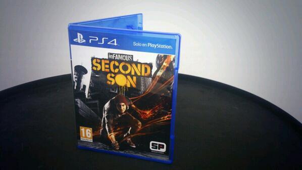 PlayStationES's tweet photo. #YoSoyInfamous ¿Qué haríais por una copia? http://t.co/ebYQzr4YTe