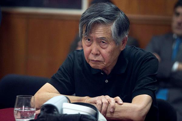 Fujimori queda hospitalizado por una lesión producto de "infarto cerebral" ecuav.tv/1fx8a7h