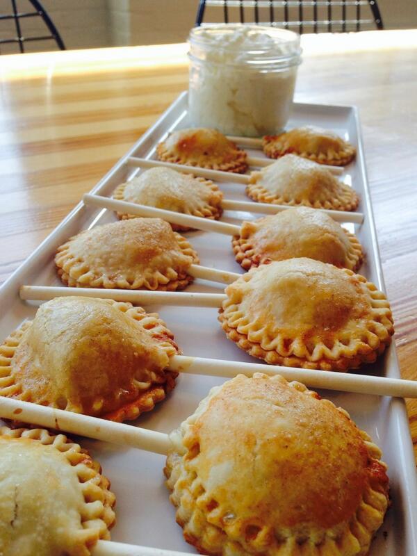 vanmordor's tweet image. In honour of Pi Day, may I present to you: pie pops (cc: @editorross saved you one!) #threepointonefour