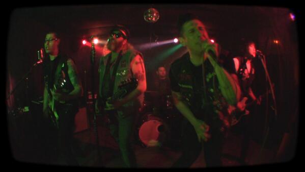 TheItsAliveShow's tweet photo. Thunder Vest on the It's Alive show this Saturday at 10:00 on @WBGNTV . http://t.co/YNEG2jkyBh
