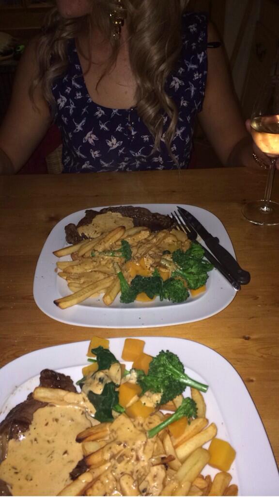 JaseGoldsworthy's tweet photo. Well, the steaks down http://t.co/l1wlvjkNO9