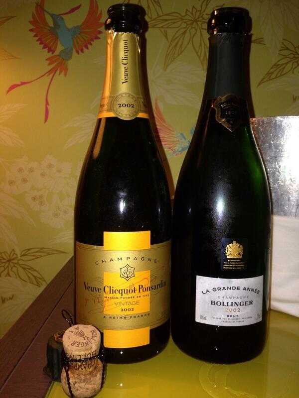 Testing 2002 vs 2002 what a great vintage !! <a href="/BollingerUK/">Champagne Bollinger</a> @VeuveClicquotUK