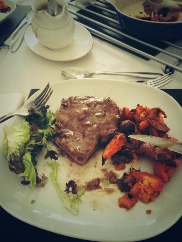 KyleBarnes16's tweet photo. #steakandbjday http://t.co/KGIvsWn1Bt
