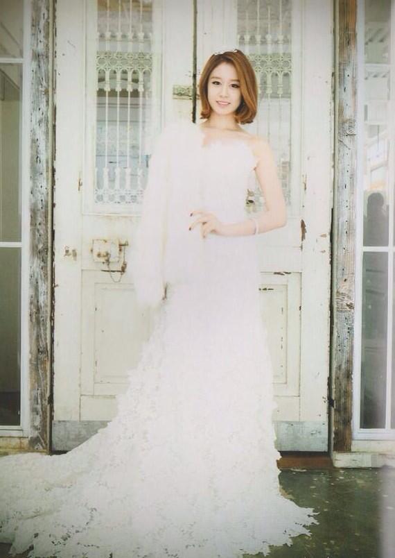 Bbomporter's tweet photo. Jiyeon look really gorgeous here. http://t.co/0fvcJEkFM6