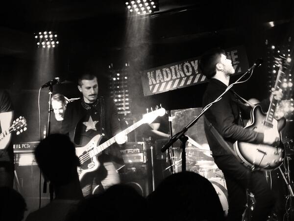 Goncadalanbay's tweet photo. @reddseyirdefter @gunesduru @doganduru yine bir konser dönüşü ve ben oldukça mutluyum iyiki varsınız ✌️ http://t.co/jmb4rz3FYj