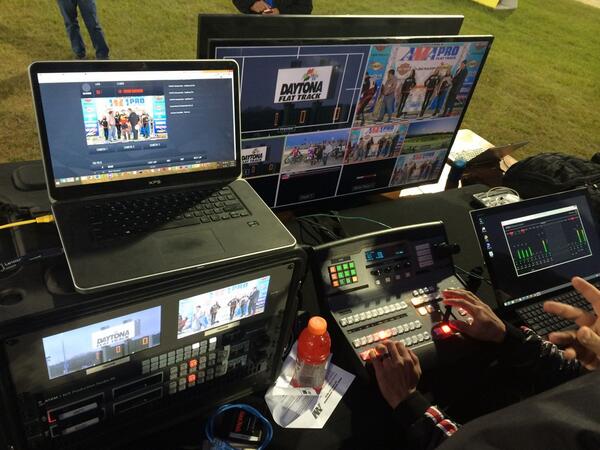 Gene_Crouch's tweet photo. Behind the scenes of @FansChoiceTV at @DISupdates with @AMAProFlatTrack http://t.co/g29Z3lQnRe