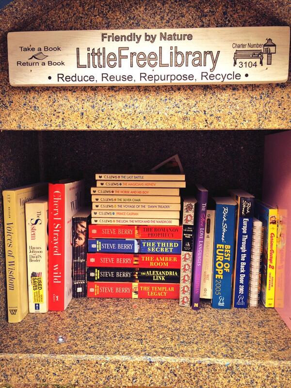 LilLibraryDC's tweet image. Just in time for the weekend, a fully stocked library! This is last of our reserves; be sure to return/donate soon!