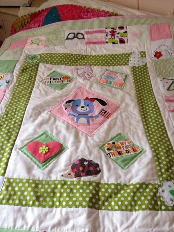 SewMakeMe123's tweet photo. A memory quilt made using babies /mums favourite clothes ....  Message me for details ... http://t.co/VejZbz4GMf