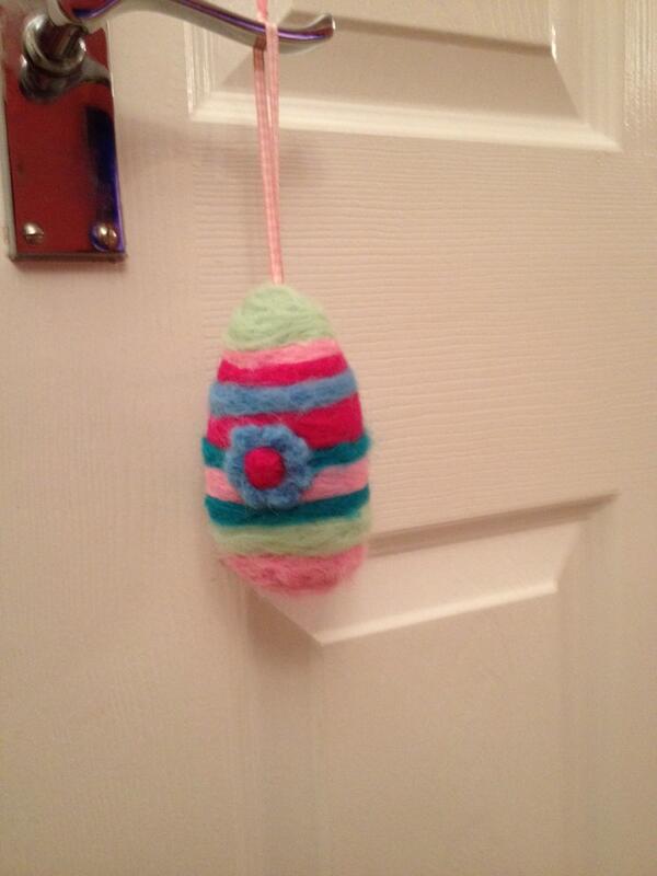 SewMakeMe123's tweet photo. We are busy making gifts for Easter ... This is an Egg needle felted made using merino wool ... http://t.co/ZH9BUAj0db