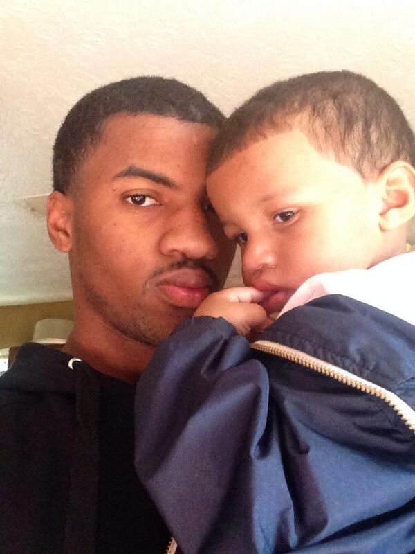 im_aREALIST's tweet photo. Got my twin with me http://t.co/Y5FzK2WRvl