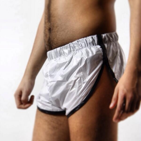 shinynylon's tweet photo. #gay #gym #girls #glanznylon #nylon #nylonshort #short #shinyshort #shinynylon #shinytrackies #boy #body #boys http://t.co/yQST3aNoGp