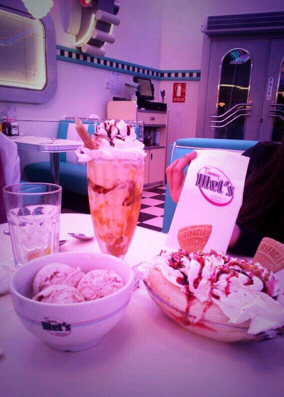 IreneGamarro's tweet photo. Puestreando! @SilviaMst @Elialonsoo93 @MariaFerVeg @lucia_ruiz93 #TommyMel's http://t.co/wwDLNng5fy