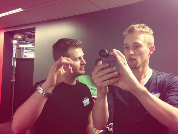 gwenaussem's tweet image. So cool - RJ from @moment showing off the lens to take beautiful iPhone pics to #hardwareworkshop attendees