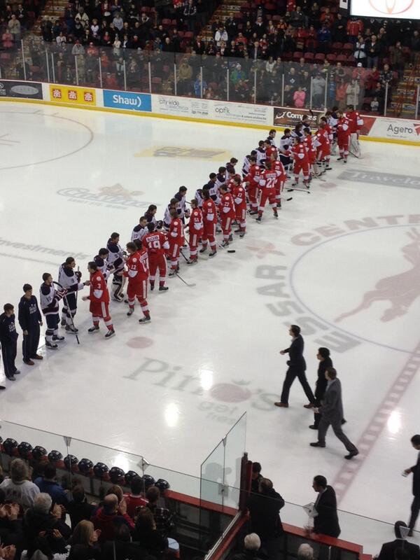 OHLHoundPower's tweet photo. In the Spirit's 1st game since the passing of Terry Trafford, the Spirit &amp; Hounds come together http://t.co/xsD4z7DIGF