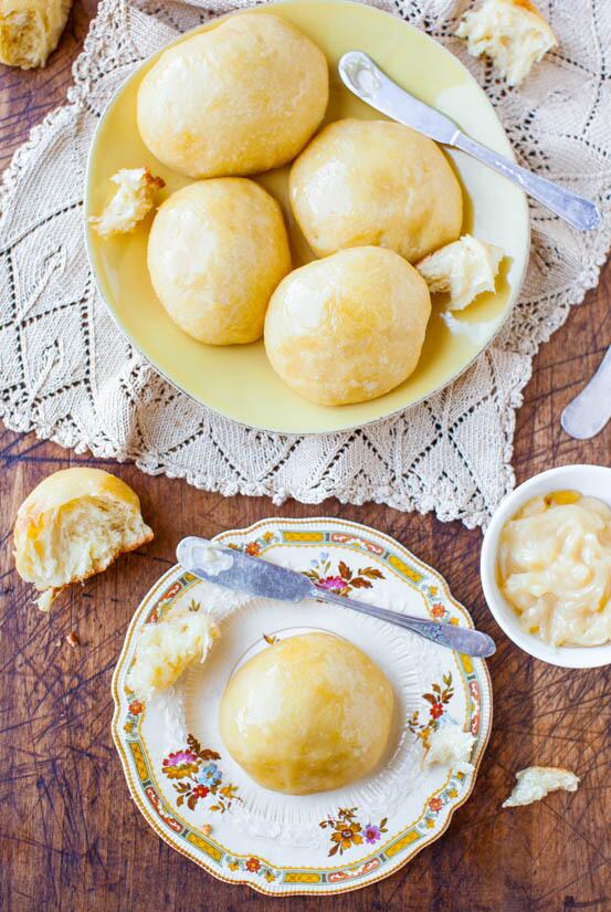 QuickFoodRecipe's tweet photo. Dinner Rolls with Honey Butter http://t.co/PI95Q0BhI0 http://t.co/dPmnTcSQod