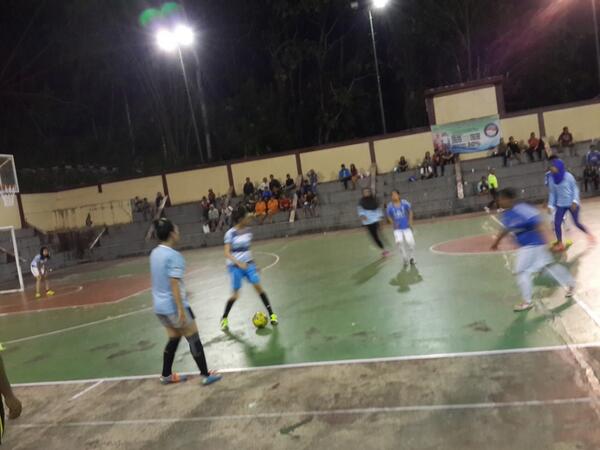 MCSCIL_Tarakan's tweet photo. Donna lgi memainkan bola dengan indah ... Wisssss http://t.co/qIbPu4L41w