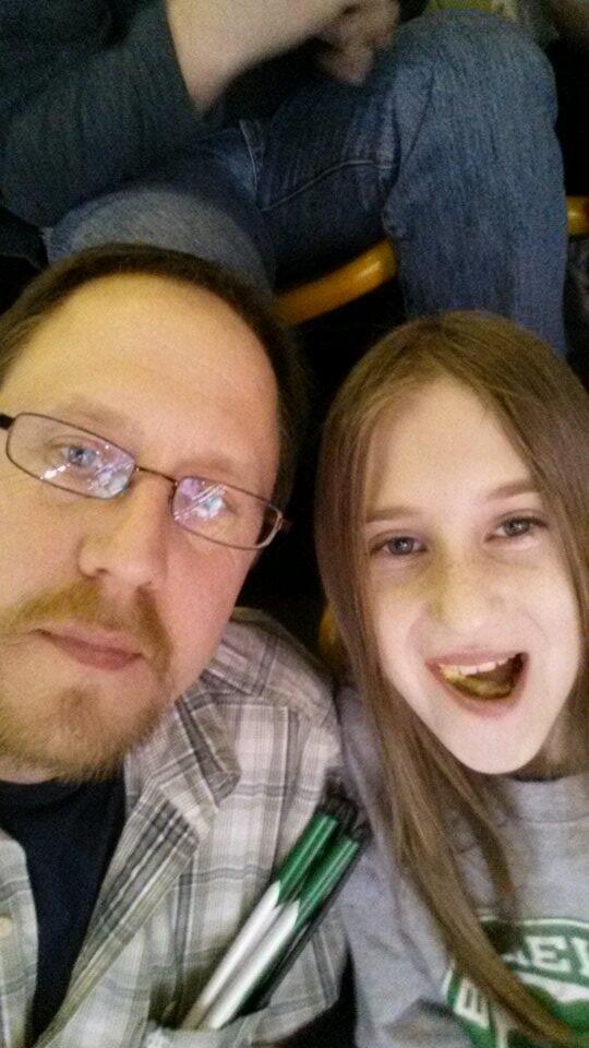 BoschenMatt's tweet photo. Me and Sarah @ Celtics game #Celtics http://t.co/chzG68xJjt
