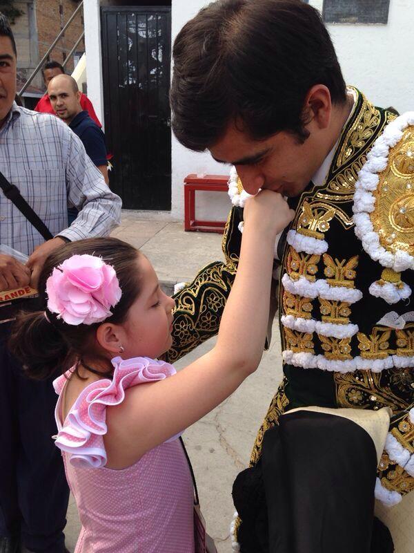 #si los niños a los toros!