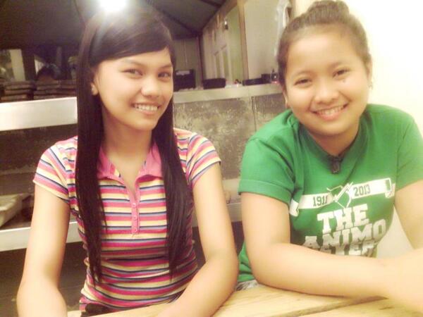 3naGreys's tweet image. w/ heidi:)♥ #tabaching