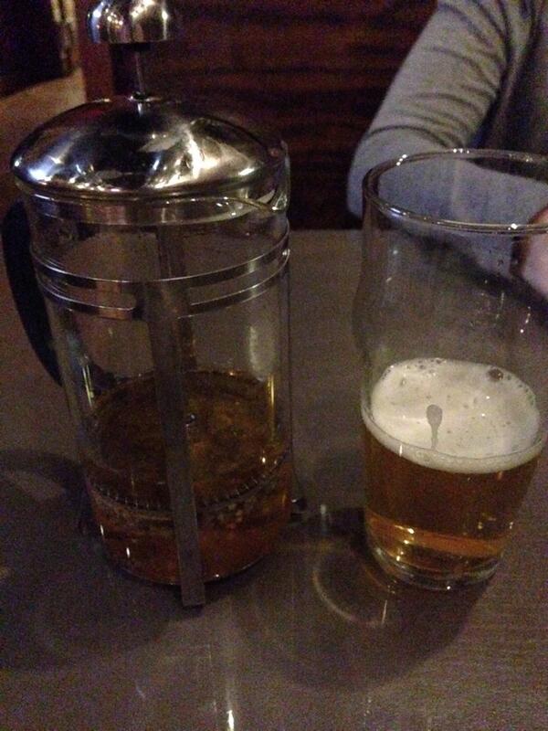 Enjoying a great press of chamomile and chiltepin peppers in my @1055Brewing pale ale! <a href="/GoodOakBar/">Good Oak Bar</a> <a href="/tucsoncraftbeer/">Tucson Craft Beer</a>