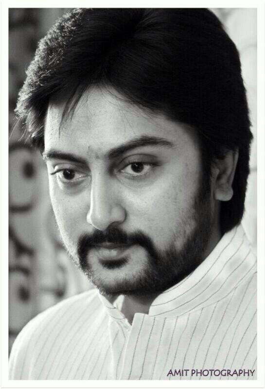 desai00's tweet photo. Upcoming face of latur congress @honeybhagnani #Diraj Deshmukh #Congress #Latur http://t.co/bIrujC0cIX