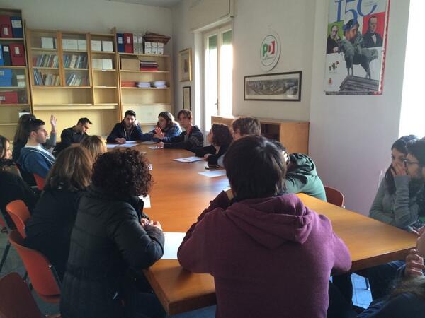GDTerni's tweet photo. #Europachi iniziano i workshop! http://t.co/uby33zRwLG