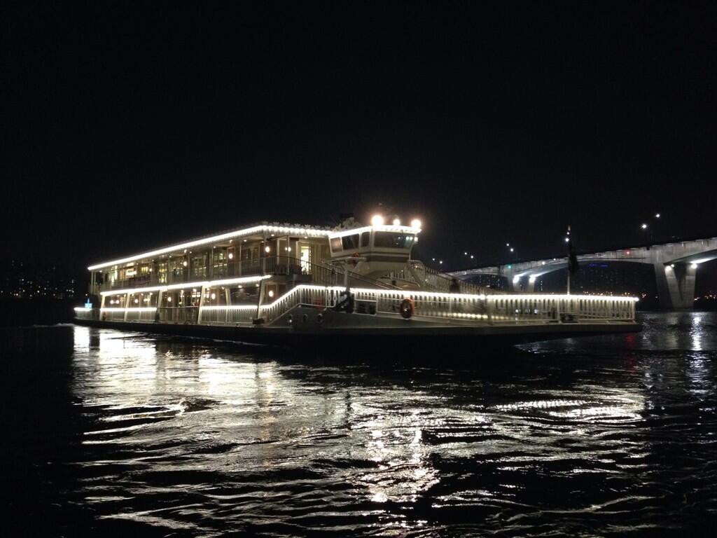 Biw3wUvCAAAhQPz.jpg:large