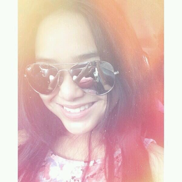 PicAmandaGML's tweet photo. @amandamanopo you look so cool http://t.co/9HfbectUwH