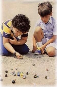 yer zaman ve yasima bakmadan bugun sadece mile(bilye,pitik,misket) oynamak istiyorum..
#inadinabilyeoynayalim