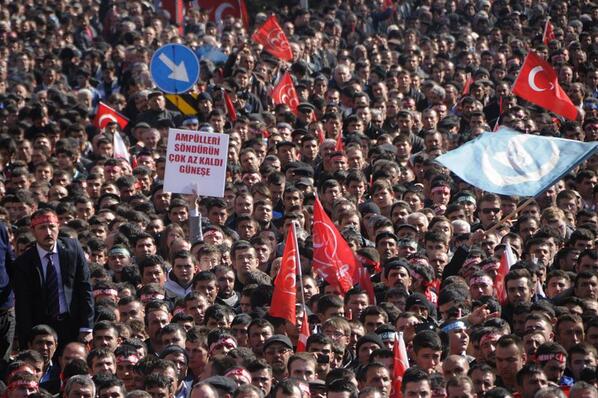 MHP_Bilgi's tweet photo. Genel Başkanımız Devlet Bahçeli'nin Afyon Mitinginden Bir Kare.... http://t.co/FPEsNeNY7d