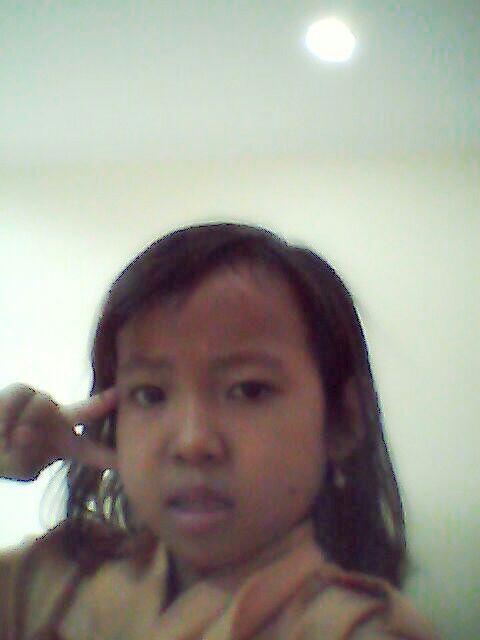 eishalli's tweet photo. @itsmePRILIA @KoasGigiSinting salah satu hasil selfie anak kelas 2 SD http://t.co/VxKsO211uX