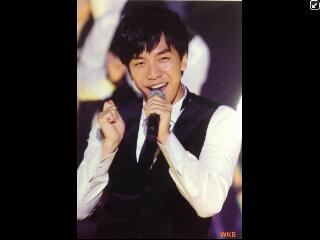 Kusuma02_cumala's tweet image. Lee Seung Gi "@NotesSahabat: #ASOT650lD pengen nonton live konser siapa?"