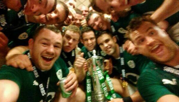 Betfair's tweet photo. They're a day late but the Irish Rugby Team have just submitted their #Chelfie http://t.co/YhrgR25y0Q