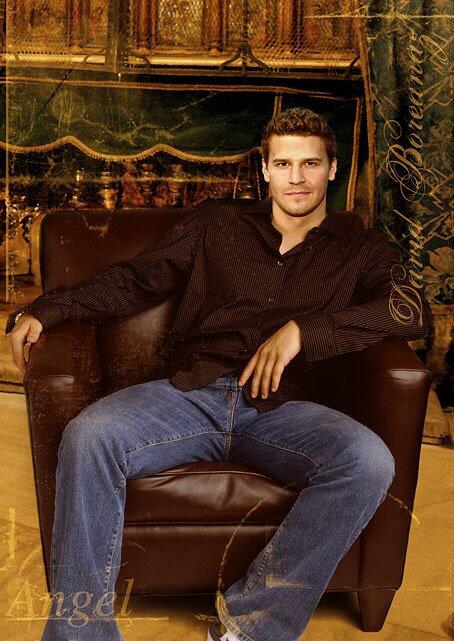 BoreanazWorld's tweet photo. I'm in absolute love with @David_Boreanaz he's an incredible actor and director. ❤ http://t.co/jjs0C6KwXo